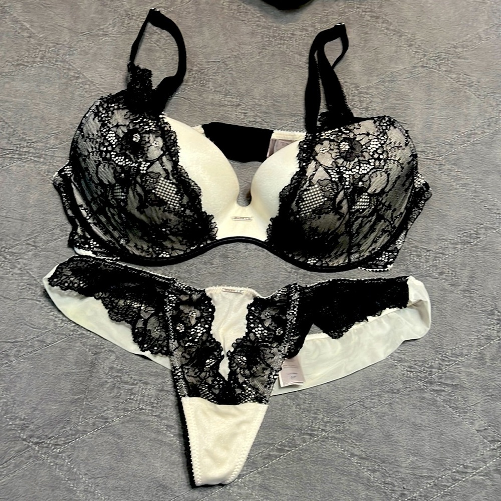 Victoria Secret 2 Piece Set